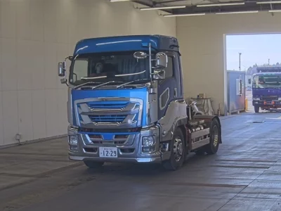 Isuzu GIGA  с аукциона в Японии