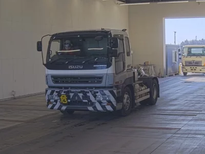 Isuzu GIGA  с аукциона в Японии