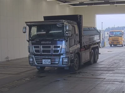 Isuzu GIGA