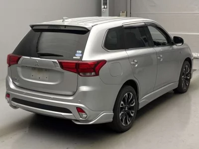Mitsubishi OUTLANDER PHEV