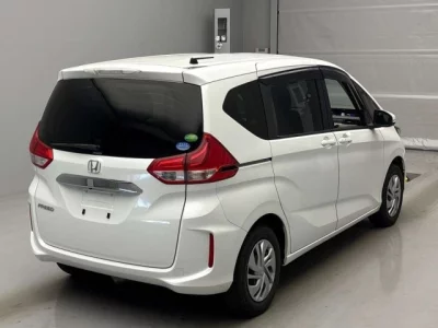 Honda FREED  с аукциона в Японии