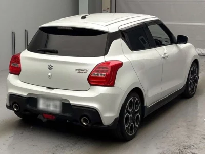 Suzuki SWIFT  с аукциона в Японии