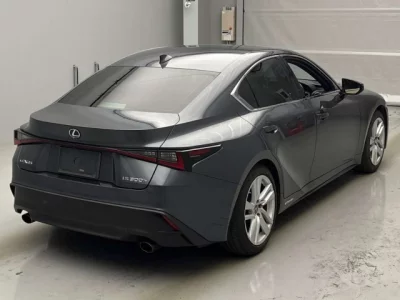 Lexus IS