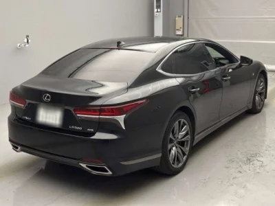 Lexus LS  с аукциона в Японии