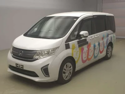 Honda STEP WAGON  с аукциона в Японии