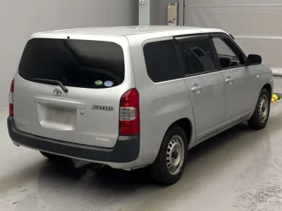 Toyota SUCCEED  с аукциона в Японии