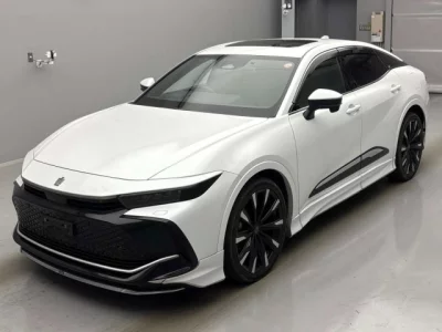 Toyota CROWN CROSSOVER  с аукциона в Японии
