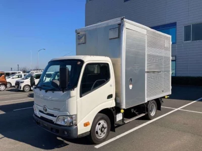 Toyota DYNA  с аукциона в Японии