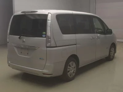 Nissan SERENA  с аукциона в Японии