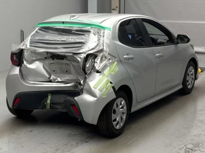 Toyota YARIS  с аукциона в Японии