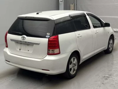 Toyota WISH  с аукциона в Японии