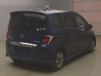 Honda FREED  с аукциона в Японии
