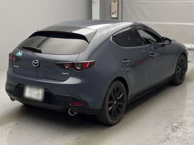 Mazda MAZDA3  с аукциона в Японии
