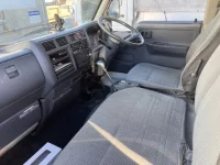 Toyota HIACE TRUCK лот № 1183 оценка 3.5  с аукциона в Японии 4