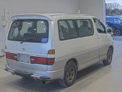 Toyota GRANVIA  с аукциона в Японии