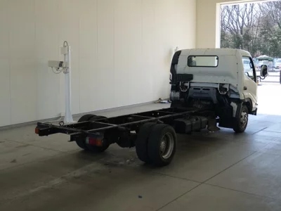 Toyota DYNA  с аукциона в Японии