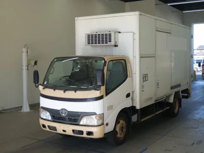 Toyota DYNA  с аукциона в Японии