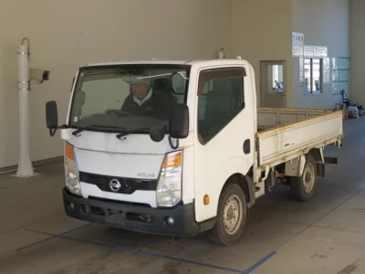 Nissan TRUCK  с аукциона в Японии