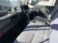 Nissan TRUCK лот № 1309 оценка R  с аукциона в Японии 4