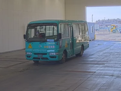 Nissan BUS