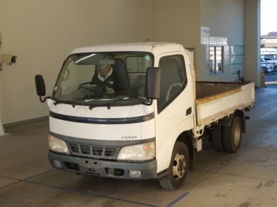 Toyota DYNA  с аукциона в Японии