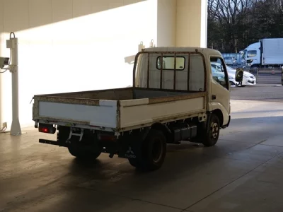 Toyota DYNA  с аукциона в Японии