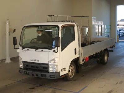 Isuzu ELF