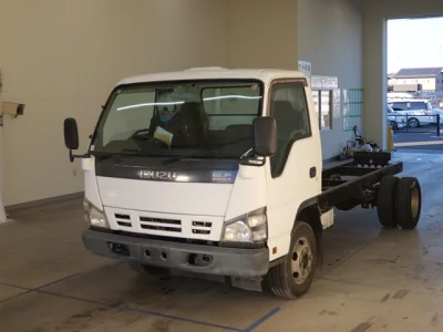 Isuzu ELF