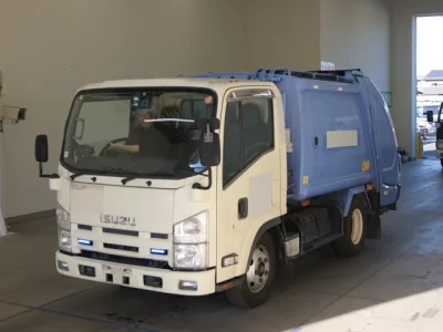 Isuzu ELF