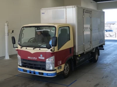 Isuzu ELF