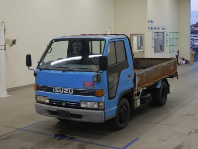 Isuzu ELF