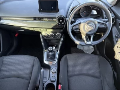 Mazda DEMIO  с аукциона в Японии