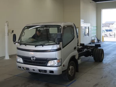 Hino DUTRO  с аукциона в Японии