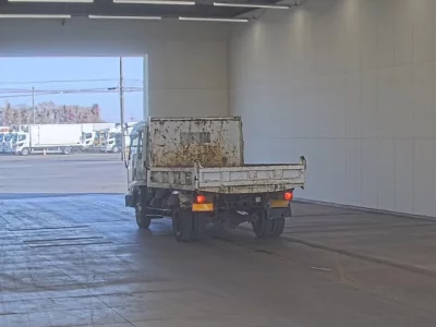 Isuzu FORWARD  с аукциона в Японии