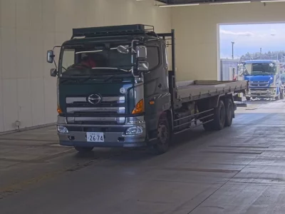 Hino TRUCK