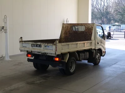 Toyota DYNA  с аукциона в Японии