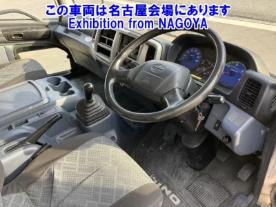 Hino TRUCK