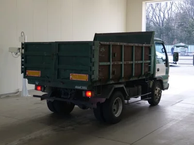 Nissan TRUCK