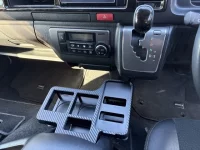 Toyota HIACE VAN лот № 20329 оценка 3.5  с аукциона в Японии 4