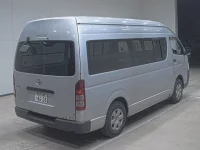 Toyota HIACE VAN лот № 20330 оценка 3  с аукциона в Японии 1