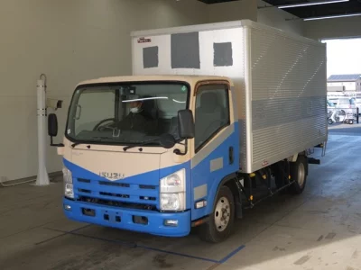Isuzu ELF