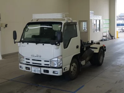 Isuzu ELF