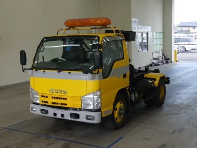 Isuzu ELF