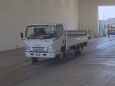 Isuzu ELF
