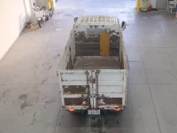 Toyota DYNA лот № 1688 оценка 3  с аукциона в Японии 2