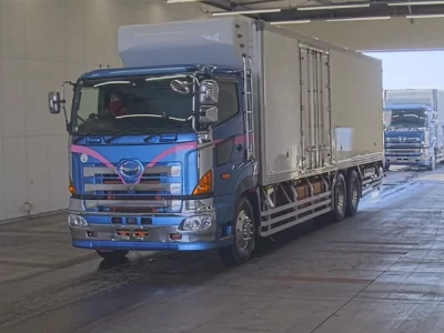 Hino TRUCK