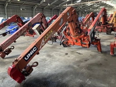 OTHERS UNIC CRANE
