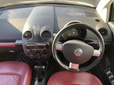Volkswagen NEW BEETLE