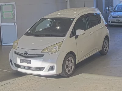 Toyota RACTIS  с аукциона в Японии