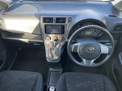 Toyota RACTIS  с аукциона в Японии